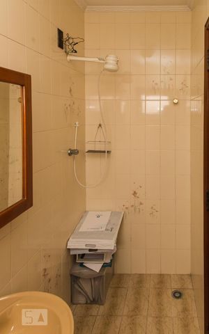 Apartamento à venda com 380m², 4 quartos e 4 vagas Apartamento à venda com 380m², 4 quartos e 4 vagasQuarto de Serviço 2 - Banheiro