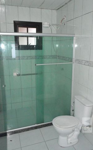 Casa à venda com 200m², 2 quartos e 4 vagasBanheiro Social