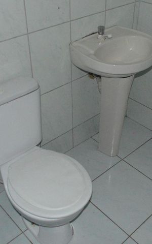Casa à venda com 200m², 2 quartos e 4 vagasBanheiro Social