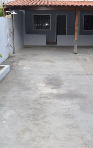 Casa à venda com 200m², 2 quartos e 4 vagasFachada