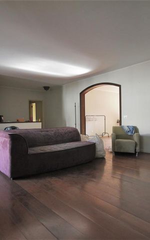 Casa à venda com 380m², 4 quartos e 3 vagasSala