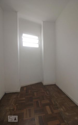 Casa à venda com 380m², 4 quartos e 3 vagasCloset