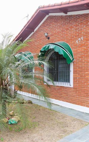 Casa para alugar com 379m², 4 quartos e 3 vagasQuintal Frente