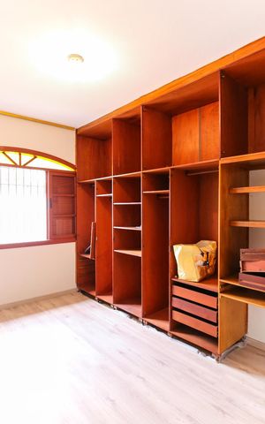 Casa para alugar com 379m², 4 quartos e 3 vagasQuarto