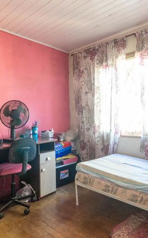 Casa à venda com 60m², 2 quartos e 1 vaga Casa à venda com 60m², 2 quartos e 1 vagaQuarto 1