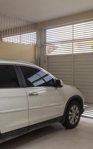 Casa à venda com 420m², 5 quartos e 3 vagas Casa à venda com 420m², 5 quartos e 3 vagasGaragem