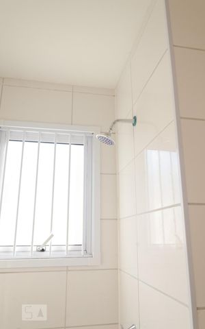 Apartamento para alugar com 49m², 2 quartos e sem vaga Apartamento para alugar com 49m², 2 quartos e sem vagaBanheiro