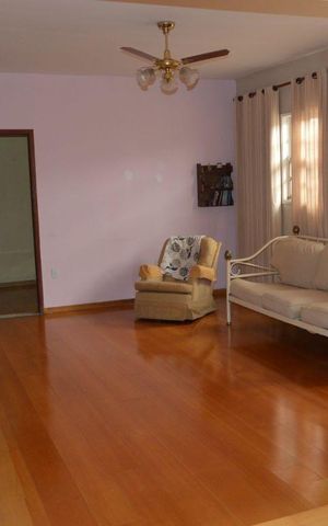Casa à venda com 507m², 6 quartos e 2 vagasQuarto 4 - Suíte