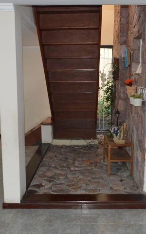 Casa à venda com 507m², 6 quartos e 2 vagasSala