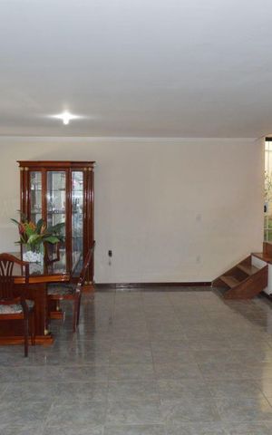 Casa à venda com 507m², 6 quartos e 2 vagasSala