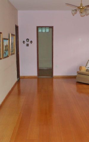 Casa à venda com 507m², 6 quartos e 2 vagasQuarto 4 - Suíte