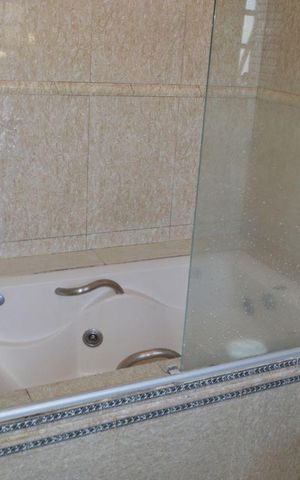 Casa à venda com 507m², 6 quartos e 2 vagasBanheiro da Suíte 6