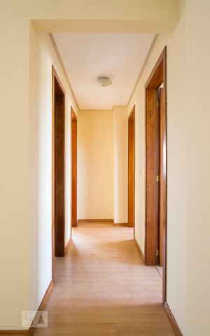 Apartamento à venda com 73m², 2 quartos e 1 vagaCorredor