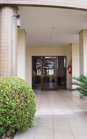 Apartamento à venda com 73m², 2 quartos e 1 vagaEntrada do Bloco