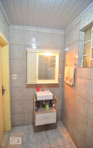 Casa para alugar com 257m², 5 quartos e 5 vagasBanheiro social
