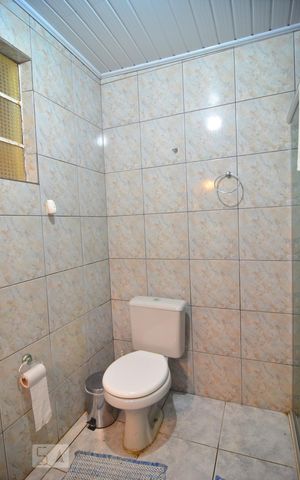 Casa para alugar com 257m², 5 quartos e 5 vagasBanheiro social