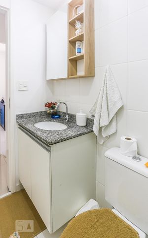Apartamento à venda com 70m², 3 quartos e 1 vaga Apartamento à venda com 70m², 3 quartos e 1 vagaBanheiro