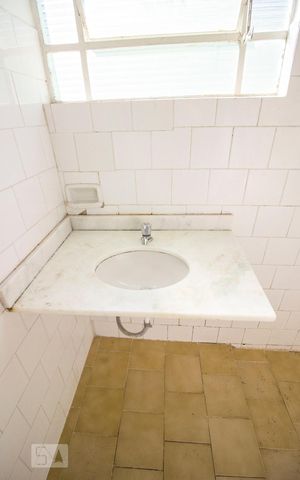 Casa à venda com 60m², 1 quarto e sem vagaBanheiro - Torneira