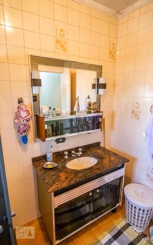 Casa para alugar com 183m², 3 quartos e 2 vagas Casa para alugar com 183m², 3 quartos e 2 vagasBanheiro