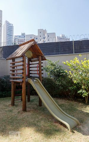 Apartamento para alugar com 32m², 1 quarto e 1 vaga Apartamento para alugar com 32m², 1 quarto e 1 vagaPlayground