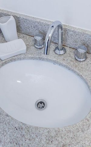Apartamento para alugar com 32m², 1 quarto e 1 vaga Apartamento para alugar com 32m², 1 quarto e 1 vagaDetalhe Banheiro