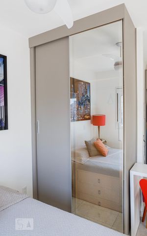 Apartamento para alugar com 32m², 1 quarto e 1 vaga Apartamento para alugar com 32m², 1 quarto e 1 vagaArmário Quarto