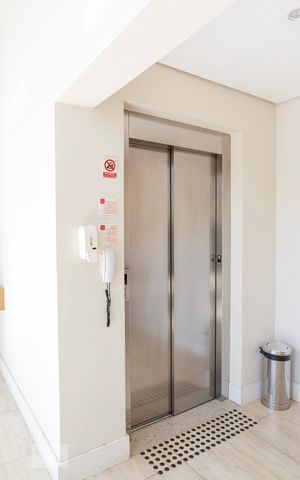 Apartamento para alugar com 32m², 1 quarto e 1 vaga Apartamento para alugar com 32m², 1 quarto e 1 vagaElevador