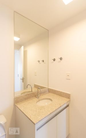 Apartamento para alugar com 58m², 2 quartos e 1 vaga Apartamento para alugar com 58m², 2 quartos e 1 vagaBanheiro