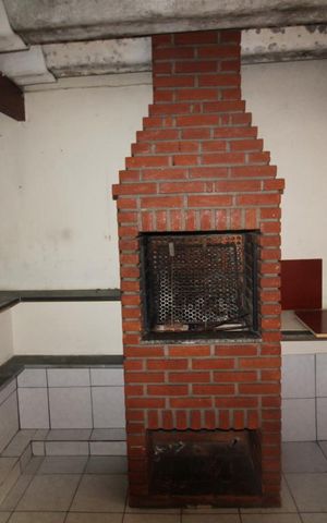 Casa à venda com 160m², 3 quartos e 2 vagasChurrasqueira