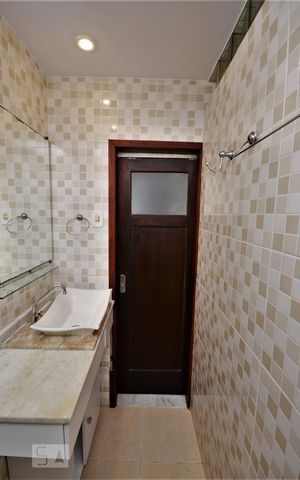 Apartamento à venda com 120m², 3 quartos e sem vagaBanheiro Social