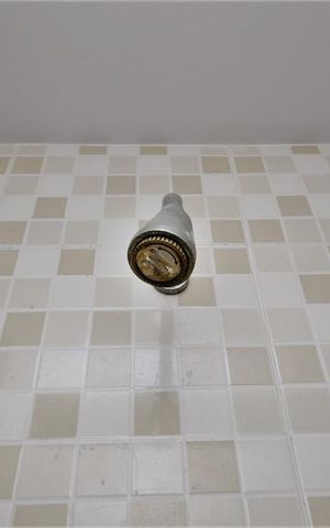 Apartamento à venda com 120m², 3 quartos e sem vagaChuveiro