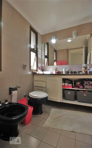 Apartamento para alugar com 306m², 4 quartos e 4 vagasBanheiro da suíte 2
