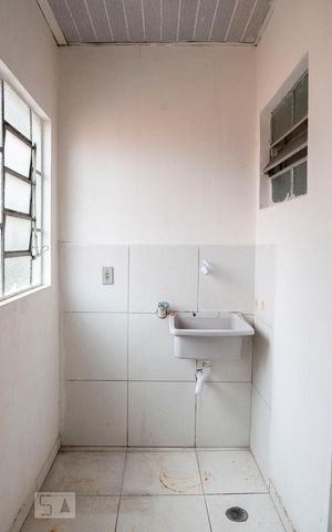 Casa para alugar com 50m², 1 quarto e sem vagaÁrea de Serviço
