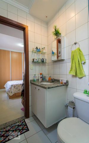 Casa de condomínio à venda com 137m², 3 quartos e 1 vagaBanheiro da Suíte