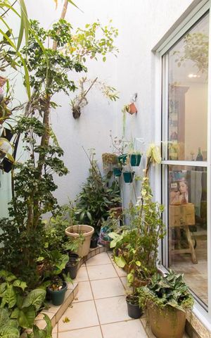 Casa de condomínio à venda com 137m², 3 quartos e 1 vagaQuintal