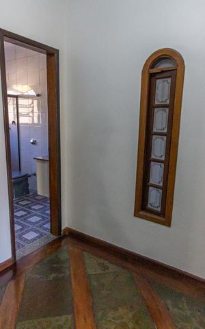 Casa à venda com 189m², 3 quartos e 3 vagas Casa à venda com 189m², 3 quartos e 3 vagasCorredor 2