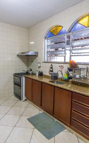 Casa à venda com 189m², 3 quartos e 3 vagas Casa à venda com 189m², 3 quartos e 3 vagasCozinha