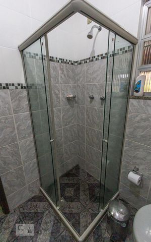 Casa à venda com 189m², 3 quartos e 3 vagas Casa à venda com 189m², 3 quartos e 3 vagasBanheiro Social 2