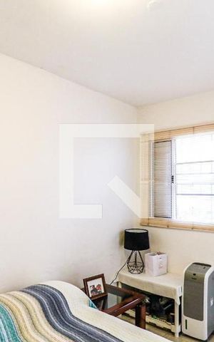 Casa à venda com 160m², 3 quartos e 2 vagasQuarto de Serviço