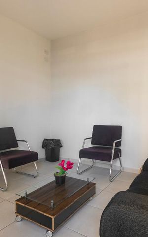 Studio à venda com 54m², 2 quartos e 1 vaga Studio à venda com 54m², 2 quartos e 1 vagaHall social