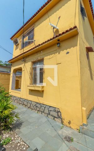 Casa para alugar com 230m², 4 quartos e 1 vaga Casa para alugar com 230m², 4 quartos e 1 vagaQuintal