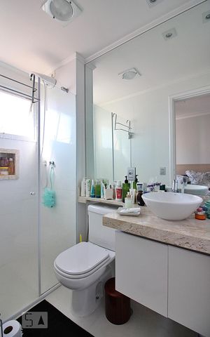 Apartamento para alugar com 75m², 2 quartos e 2 vagasBanheiro da Suíte