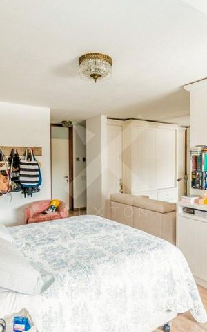 Casa à venda com 650m², 6 quartos e 5 vagas Casa à venda com 650m², 6 quartos e 5 vagasQuarto 3