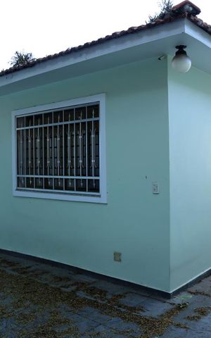 Casa para alugar com 252m², 4 quartos e 1 vagaFachada