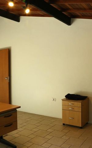 Casa para alugar com 252m², 4 quartos e 1 vagaEscritório