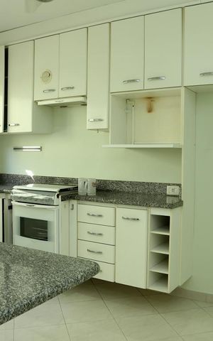 Casa para alugar com 252m², 4 quartos e 1 vagaCozinha