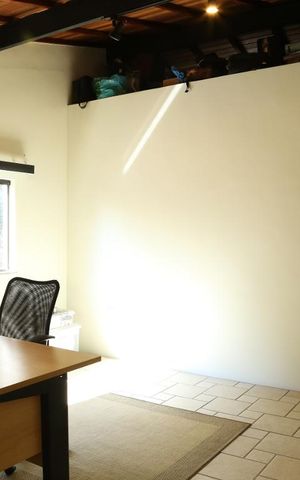 Casa para alugar com 252m², 4 quartos e 1 vagaEscritório