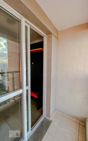Apartamento à venda com 49m², 2 quartos e 1 vagaVaranda