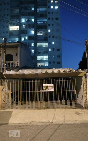 Casa à venda com 200m², 3 quartos e 2 vagasFachada frontal