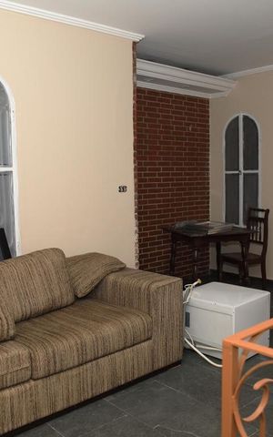 Casa à venda com 200m², 3 quartos e 2 vagasSala